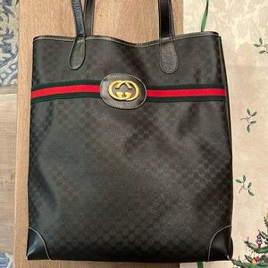 WEEKEND SALE ! ⭐️🌟 GUCCI BLACK LEATHER/COATED CANVAS TOTE. 15 x 14. 9” handle.
